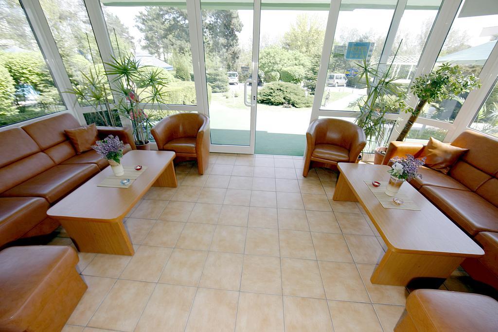 Hotel Decebal Нептун Екстериор снимка